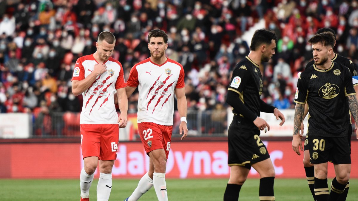 Ely y Babic en el encuentro Almería-Lugo (3-3).