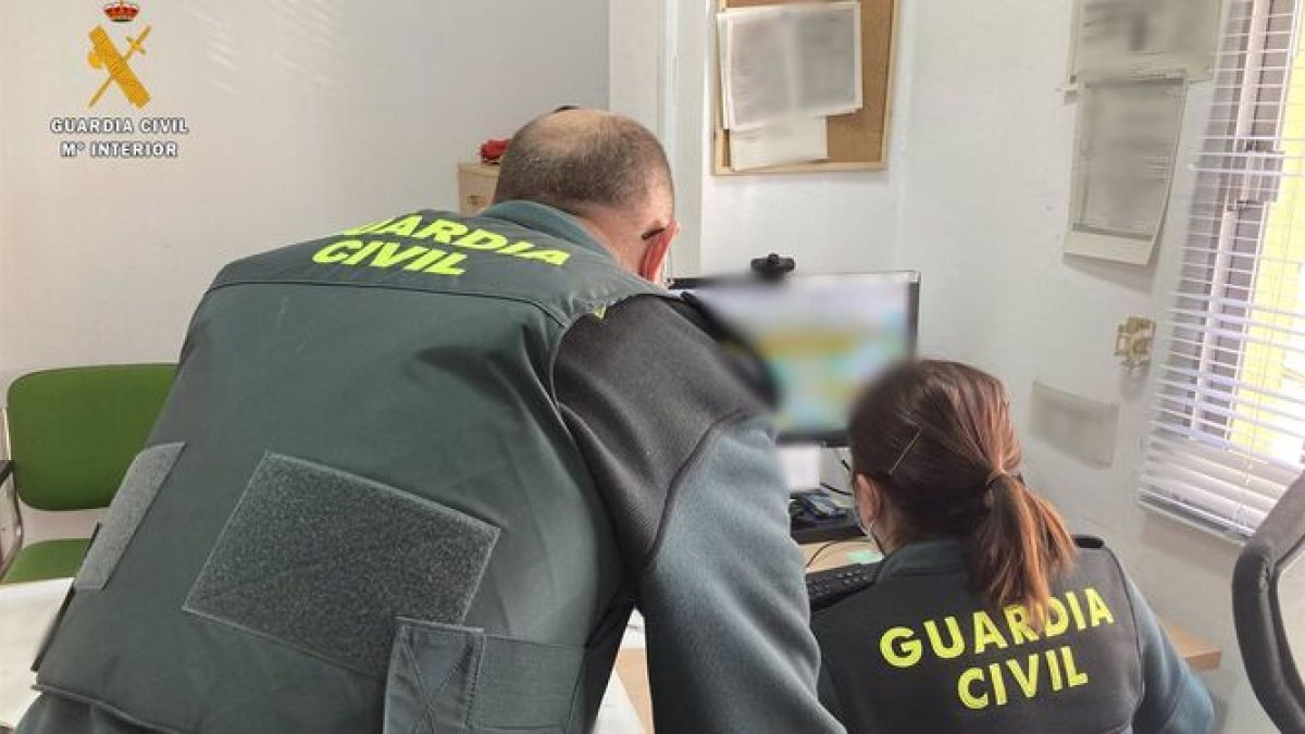 Agentes de la Guardia Civil