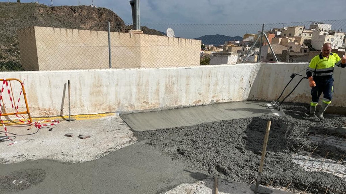 Concluyen las obras en la Placeta del Castillo Alto de Macael.