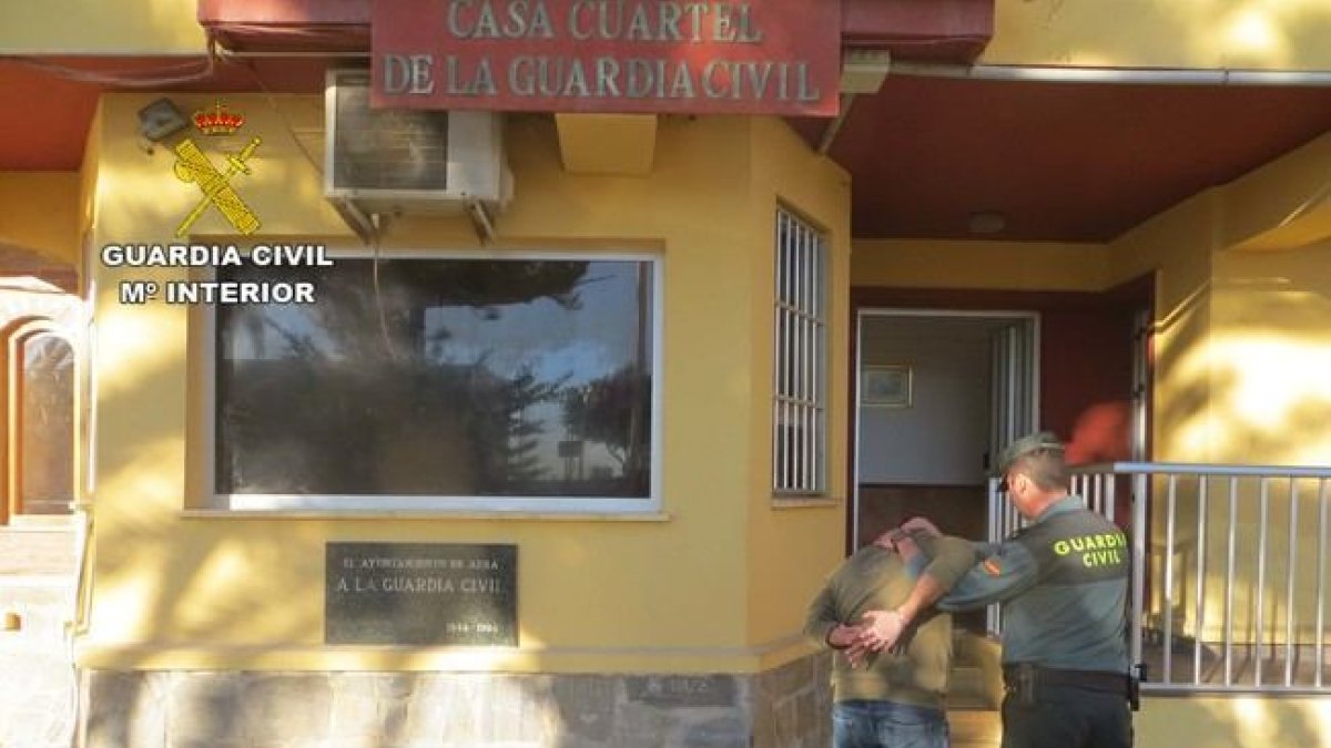 Imagen de la detención en Adra.