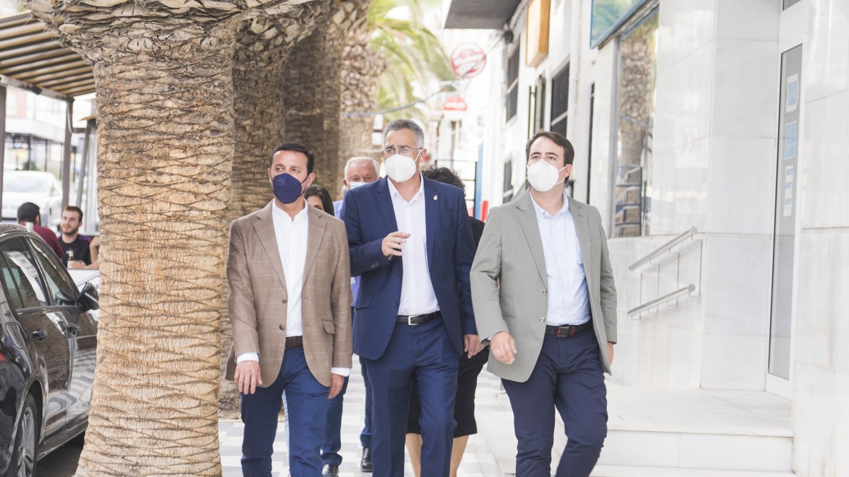 Imagen de Archivo, de visita de Javier A. García a Olula.