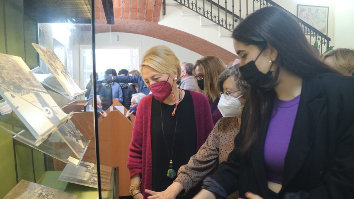 Inauguración de la muestra en el Archivo Histórico Provincial, este martes.