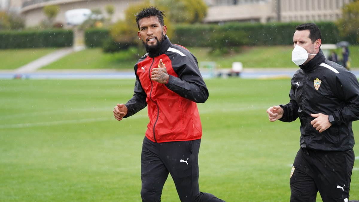 Sousa en el campo Anexo.