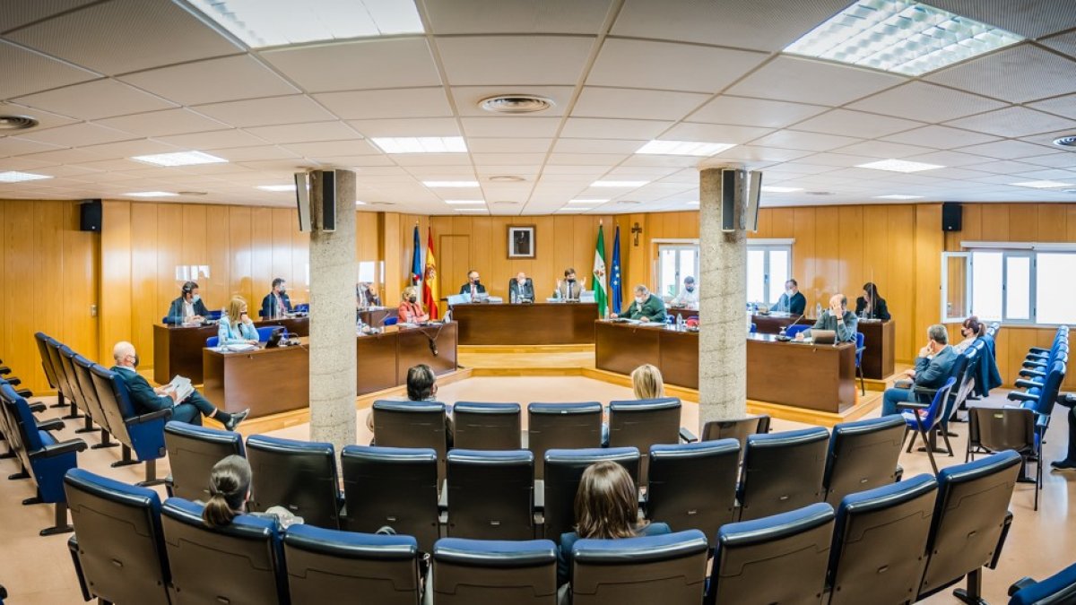 El Secretario municipal, Guillermo Lago, recordó que el acta puede recogerla la persona que, por orden de lista, concurriera a las elecciones.