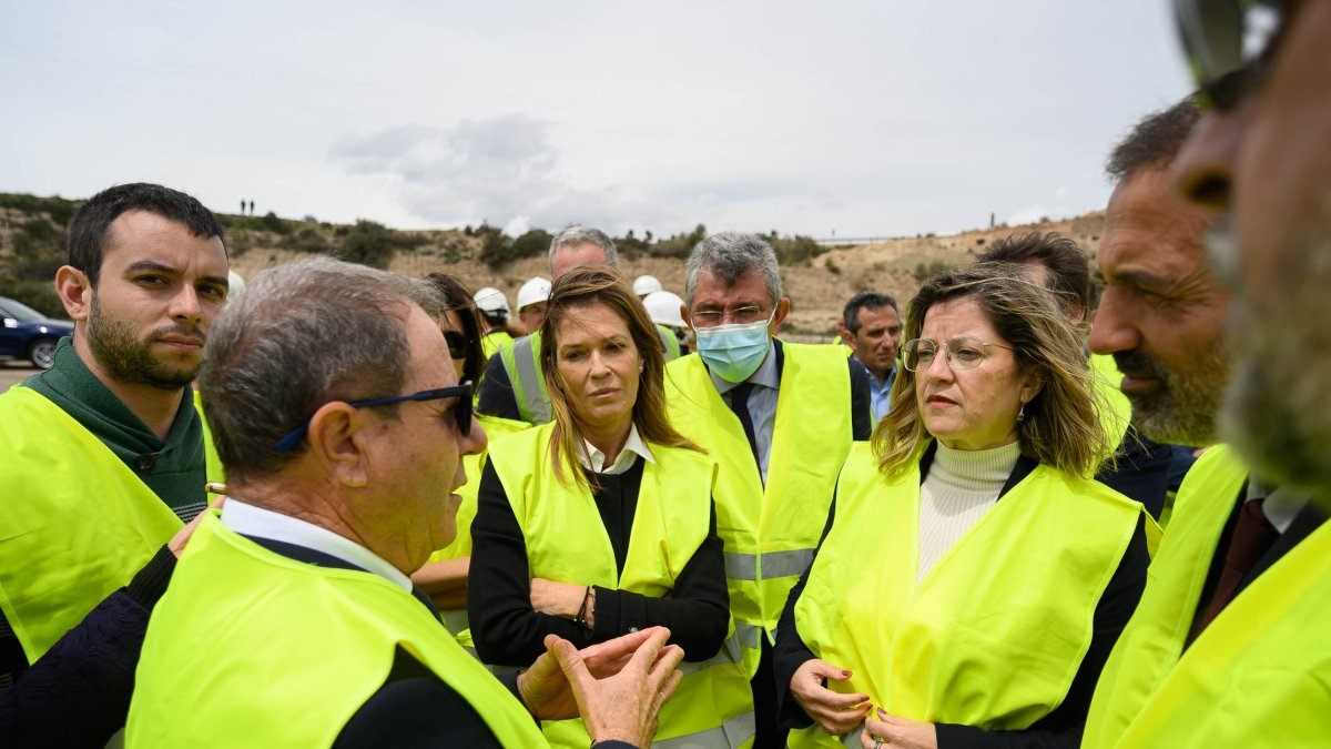 Parra y Labella, con los altos cargos de Transportes.
