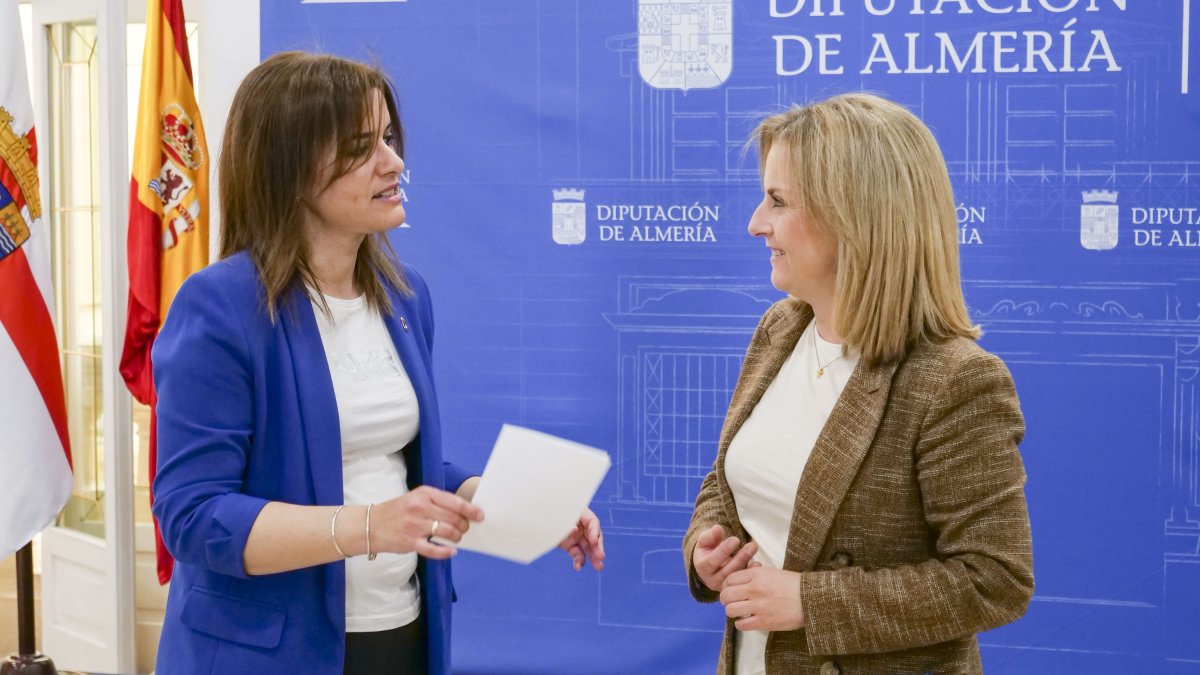 Noelia Damián y María Luisa Cruz.