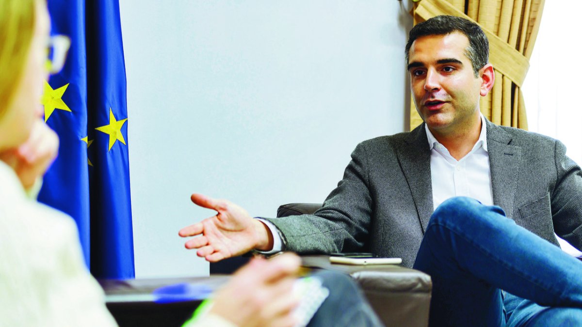 El alcalde de Almería, durante la entrevista.