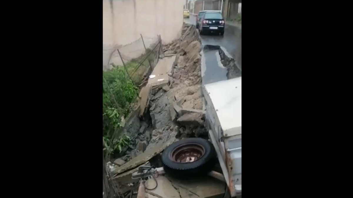 Hundimiento de la calle Nacimiento.