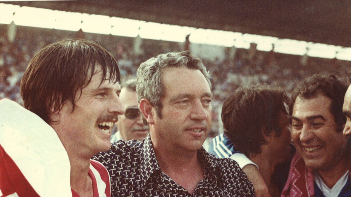 El almeriense Maxi celebrando con José María Maguregui con Rojas y Claudio al fondo.