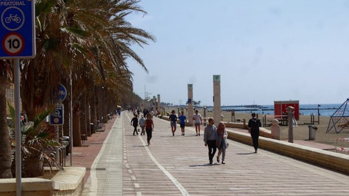 Imagen de archivo del Paseo Marítimo de Almería.
