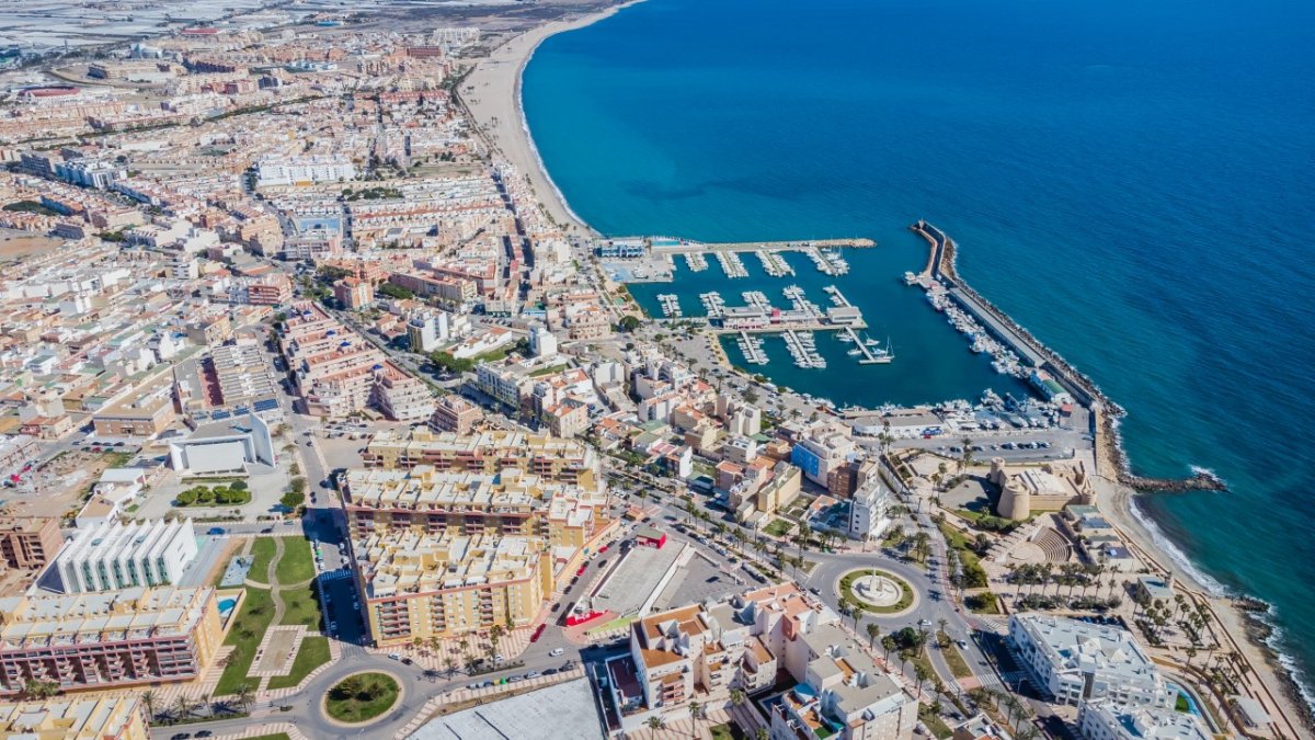 El ahorro energético, la legislación de las viviendas turísticas y la nueva normativa ITC 2022 son alguno de los temas protagonistas en las jornadas.