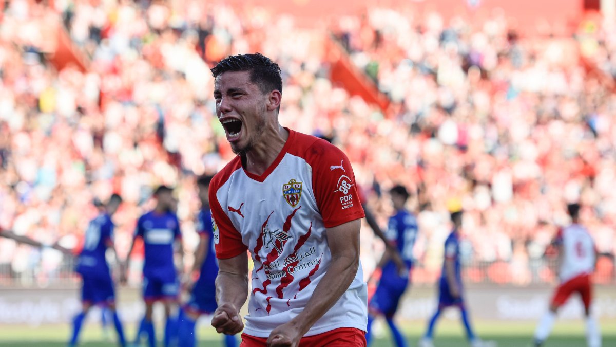 Robertone grita en el partido ante el Amorebieta.