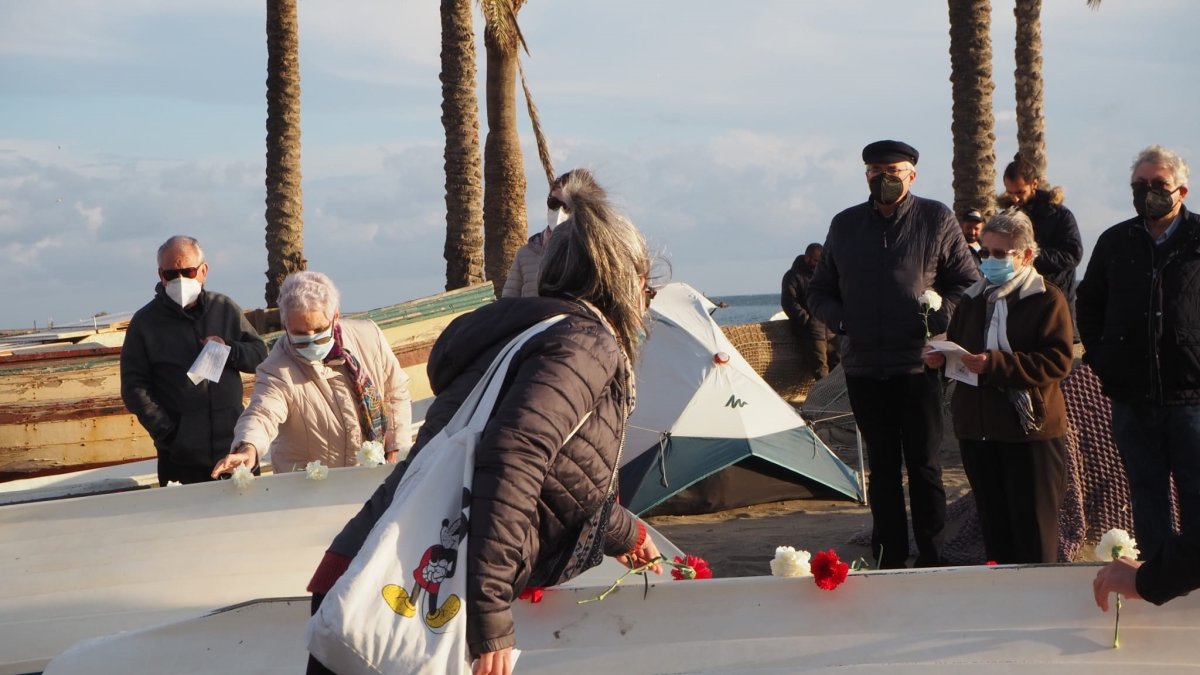 Homenaje a los fallecidos de Almería Acoge y CEPAIM.