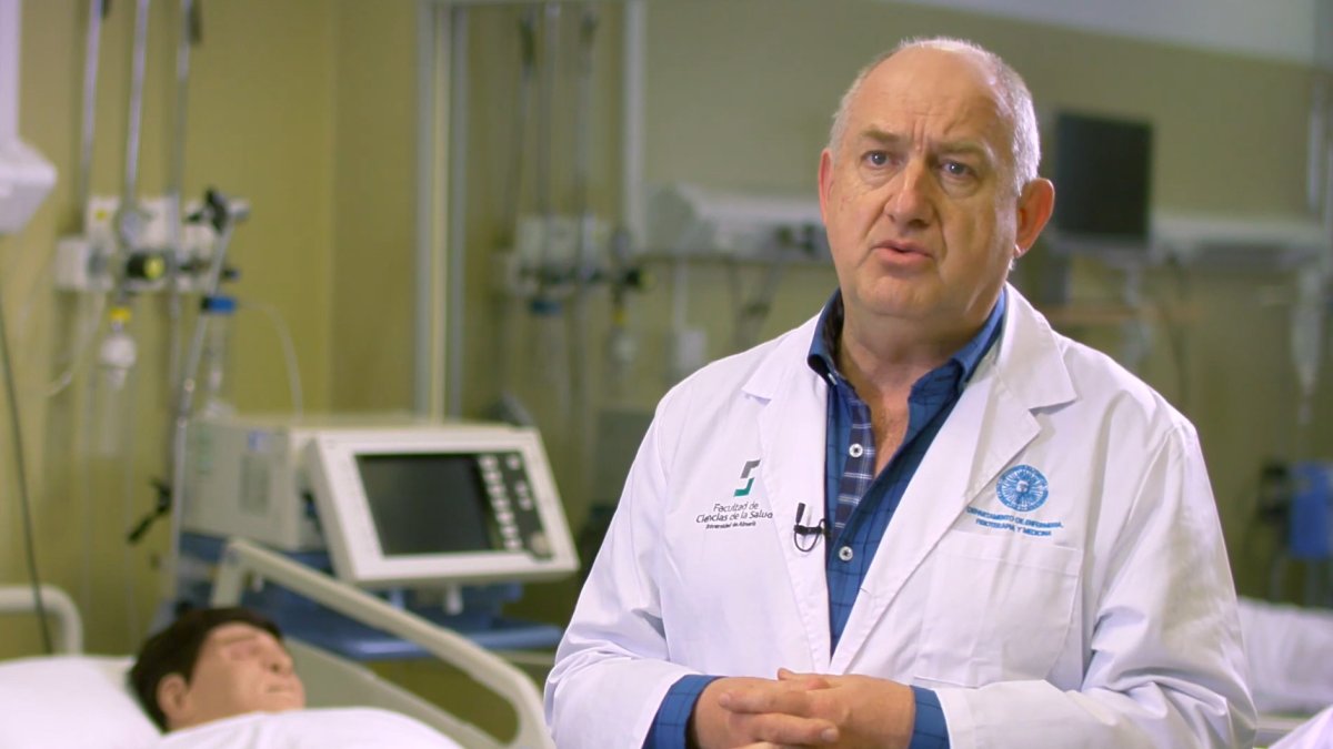 Gabriel Aguilera Manrique, decano de Ciencias de la Salud.