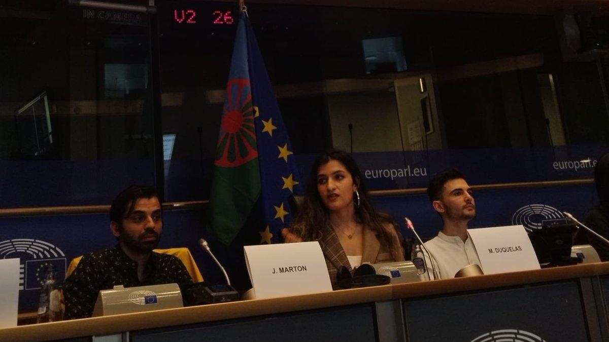 Noelia Cortés durante su intervención en el Parlamento.