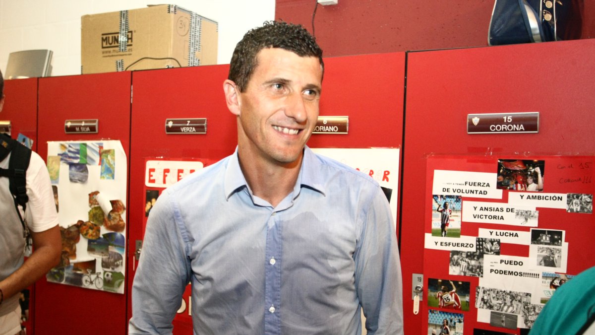 Javi Gracia celebrando el ascenso con el Almería en el año 2013.