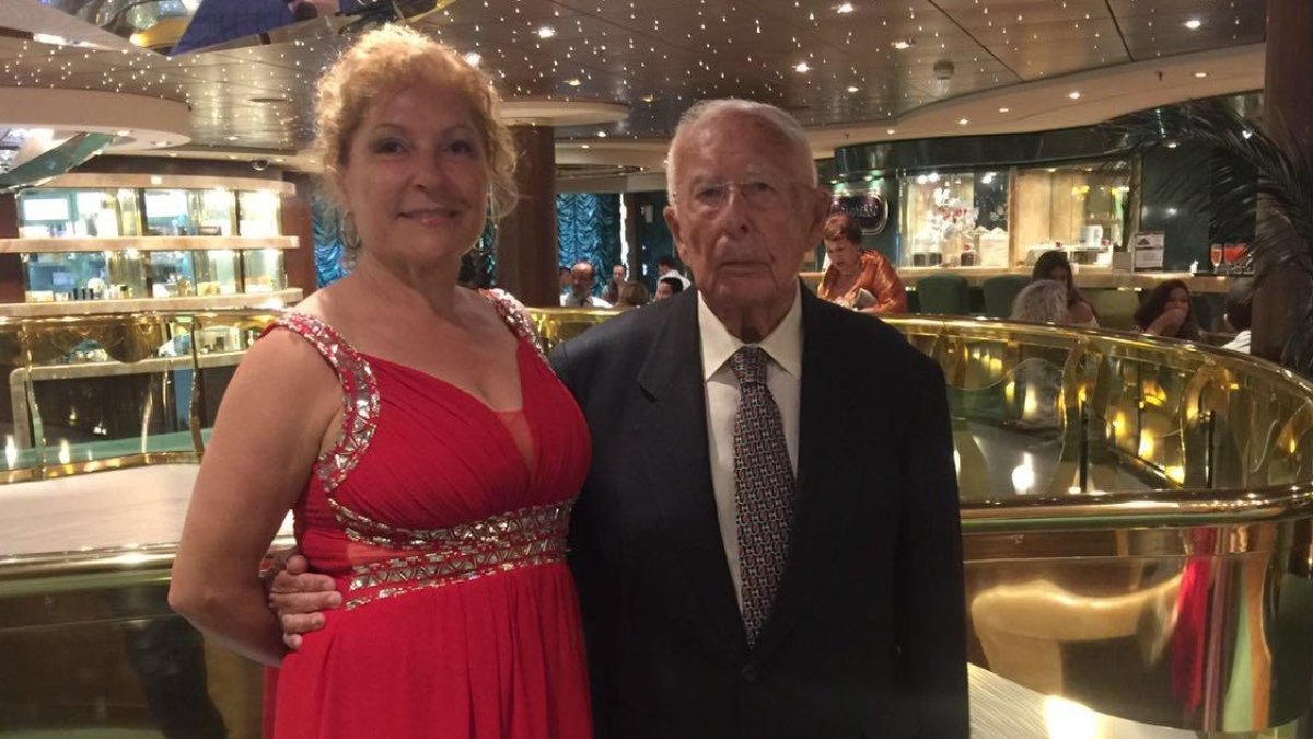 Antonio Salinas junto a su mujer, María del Carmen Mulero.