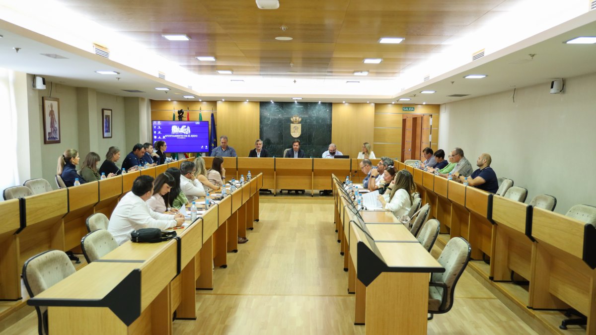Sesión plenaria extraordinaria celebrada en el Ayuntamiento de El Ejido.