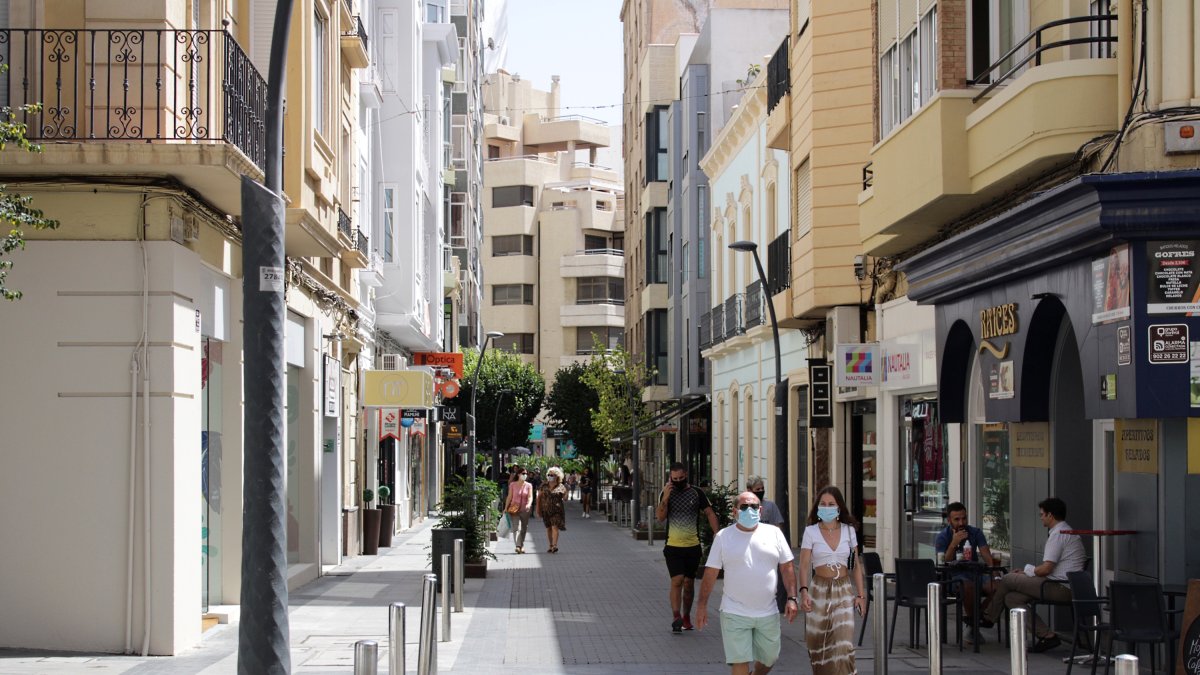El covid sigue bajando en Almería.