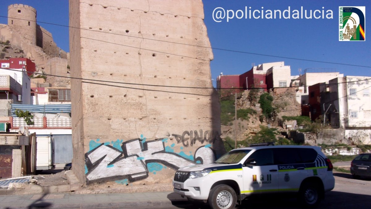 Imagen de la pintada en el Torreón de Pescadería
