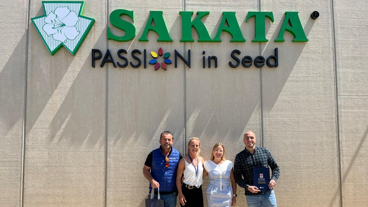 Firma del acuerdo con Sakata Seed Ibérica.