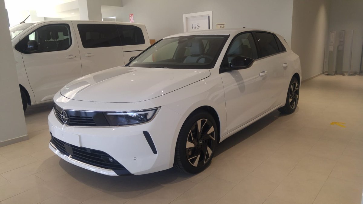 Instalaciónes de Opel Salinas Car en Huercal de Almería