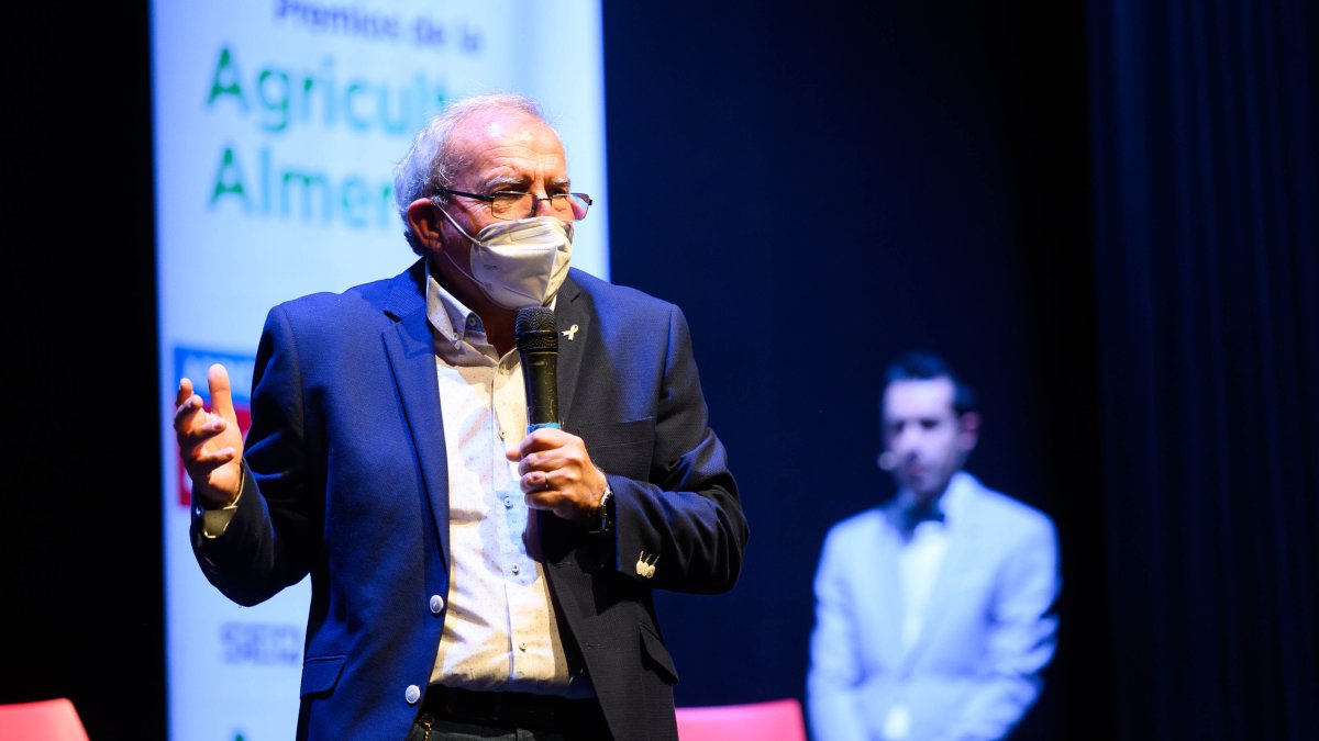 Antonio Bonilla en los IX Premios de la Agricultura Almeriense que tuvieron lugar en Vícar.