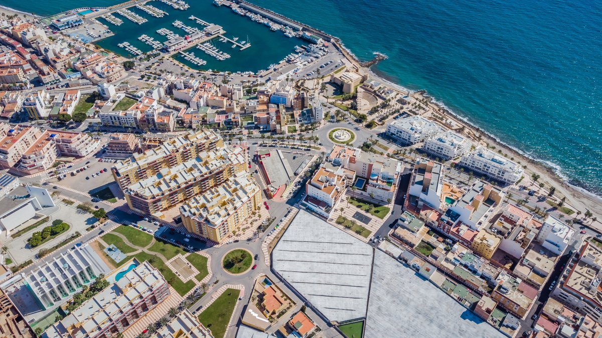 Vista aérea de Roquetas de Mar.