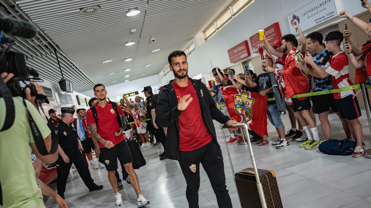 Lazo este lunes en el aeropuerto de Almería.