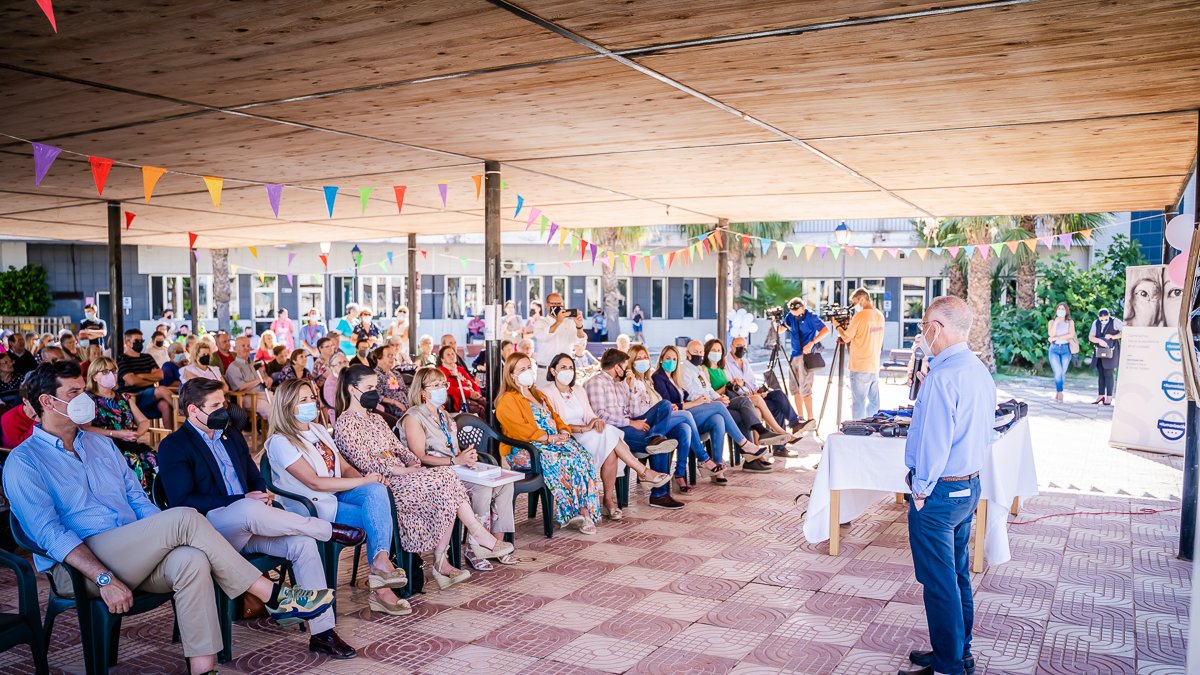 Gabriel Amat en el XIV aniversario de la Residencia Virgen del Rosario.