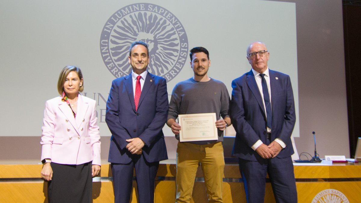 Álvaro Palacios Lara, ganador del Premio Fin de Grado otorgado por COITAAL