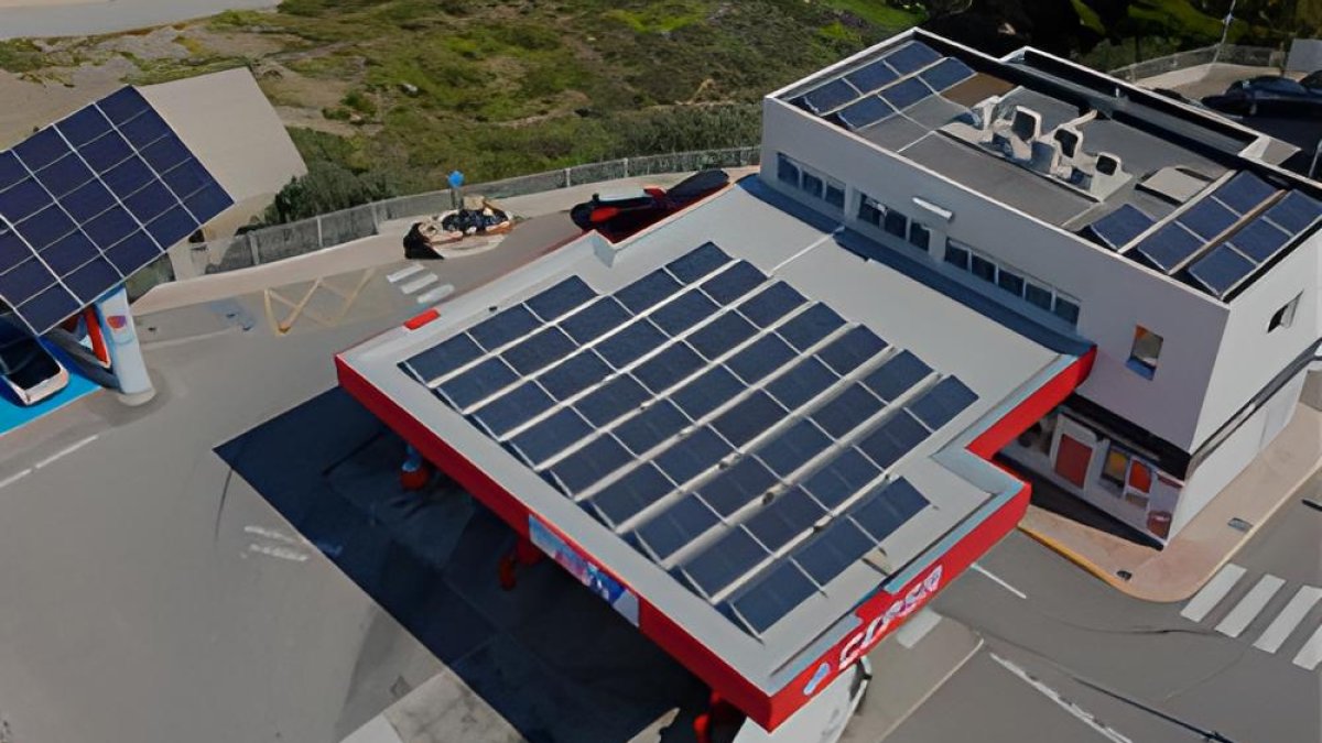 Ahorro energético con placas solares.