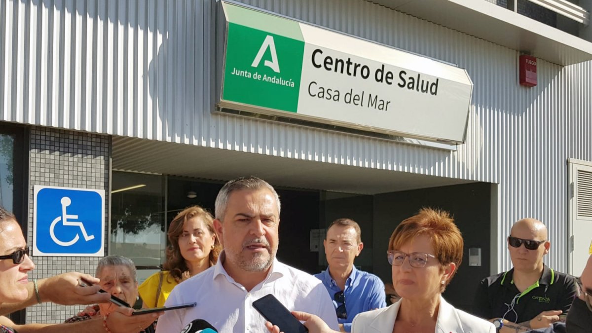 Candidatos socialistas en la Casa del Mar.