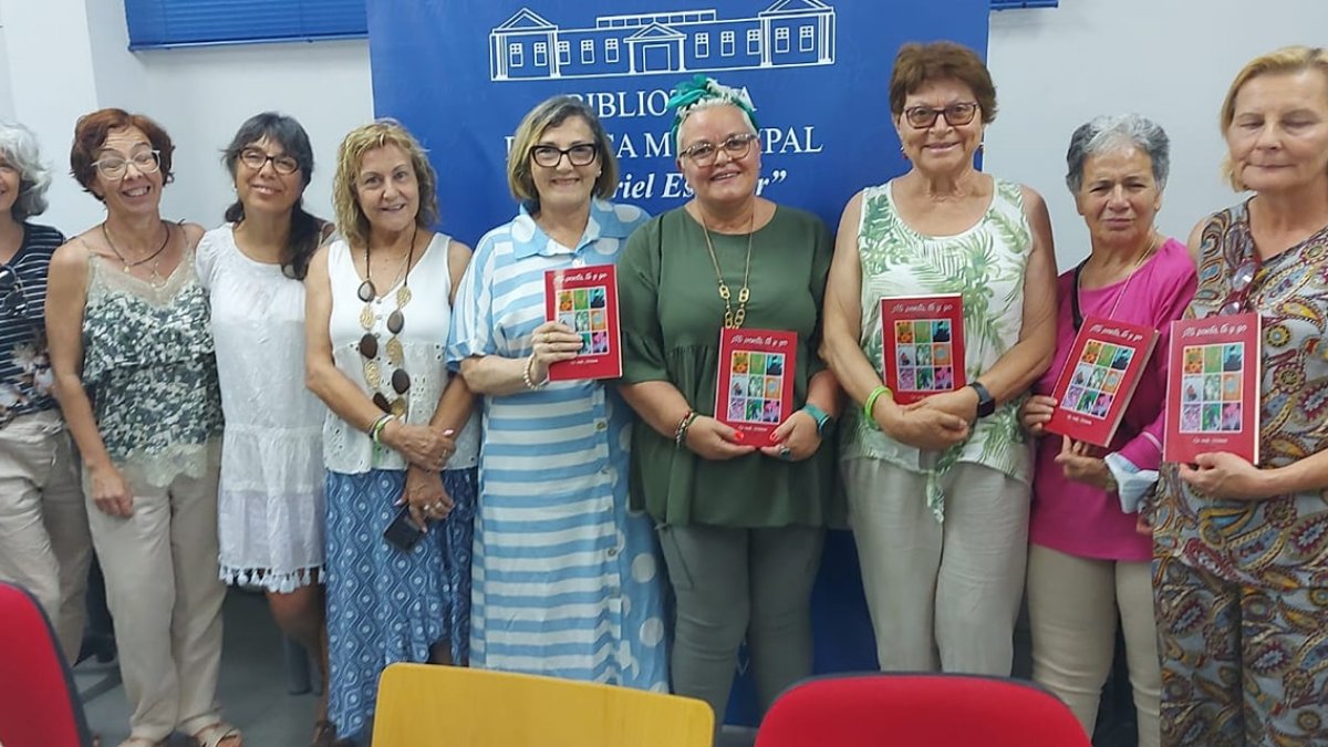 Presentación del libro de la escritora La más Serena en Huércal-Overa.