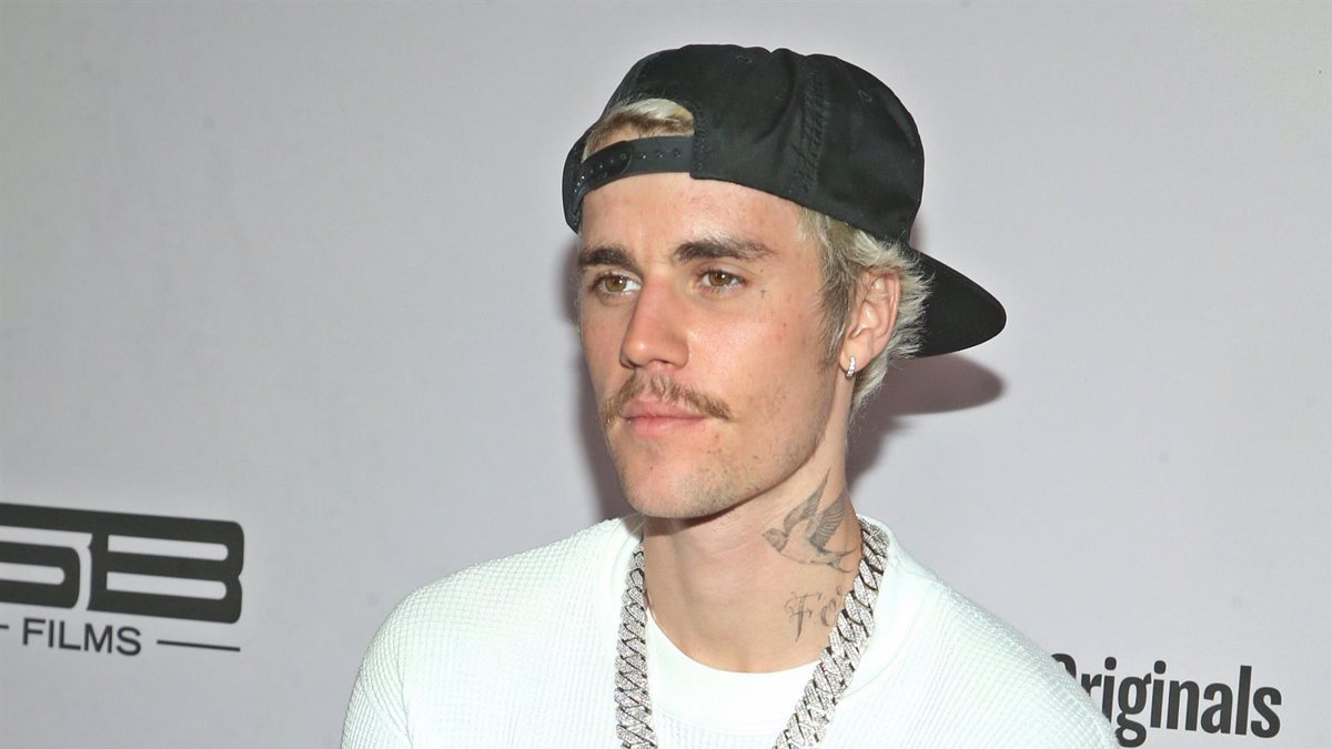 Justin Bieber anuncia que padece una enfermedad.