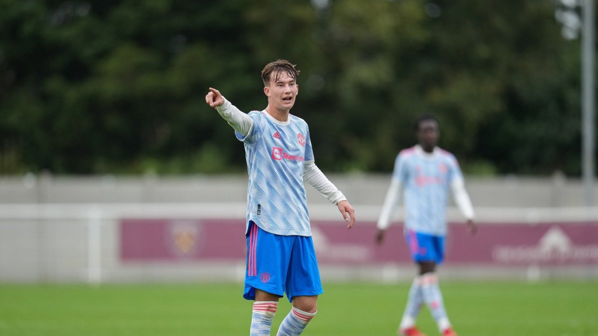 Martin Svidersky con la camiseta del Manchester United, que lo quiere renovar.