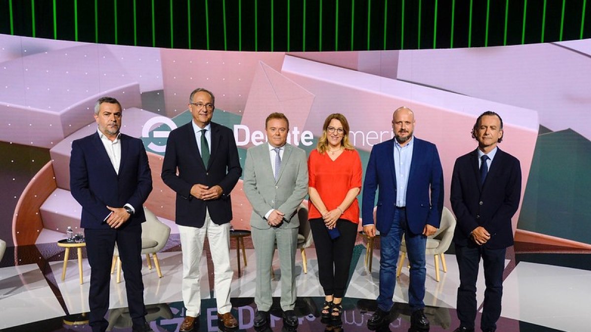 A derecha e izquierda, candidatos almerienses en el debate de Canal Sur del pasado viernes.
