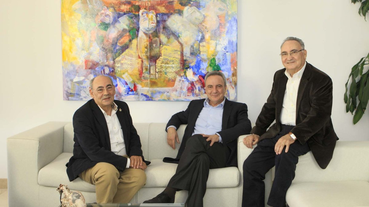 Los tres hermanos Cosentino.