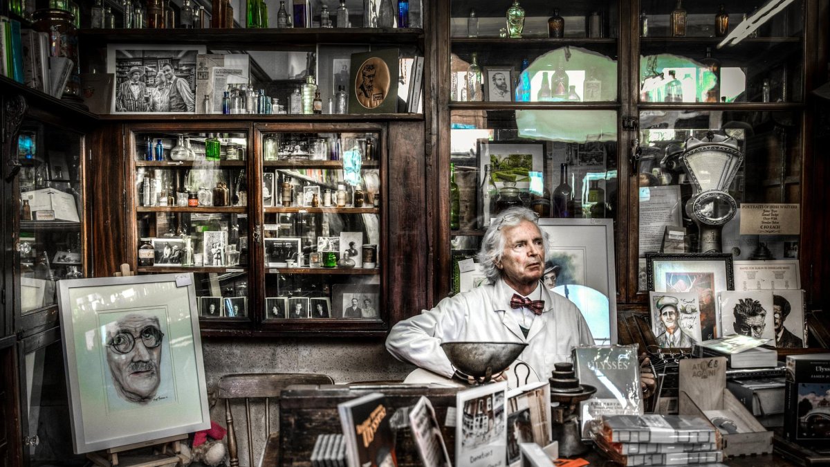 Una tienda con referencias a la novela Ulises y a su autor, James Joyce.