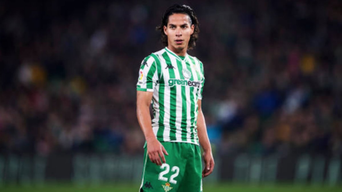 Diego Lainez busca minutos y los puede encontrar en el Mediterráneo.