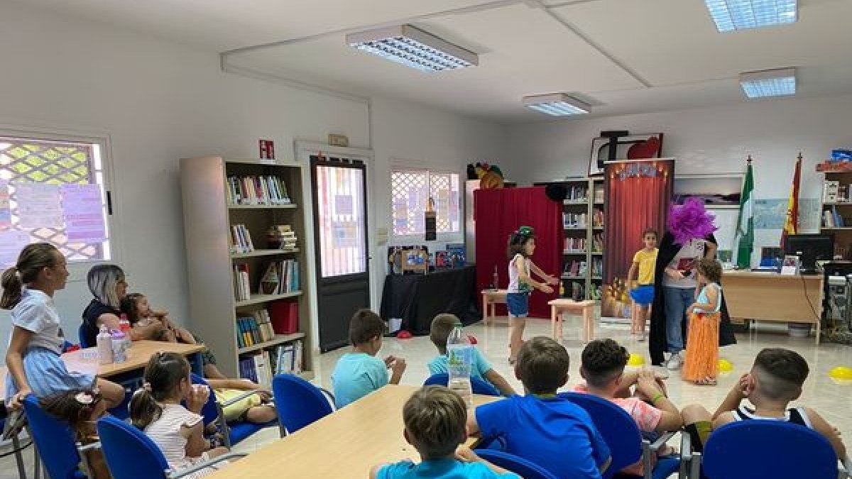 Actividad en una de las bibliotecas vicarias.