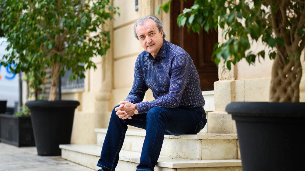 Jesús Miranda Hita, fotografiado para esta entrevista durante una reciente visita a Almería