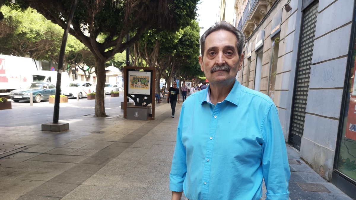 Eduardo Martín Jaldo, en el Paseo de Almería.