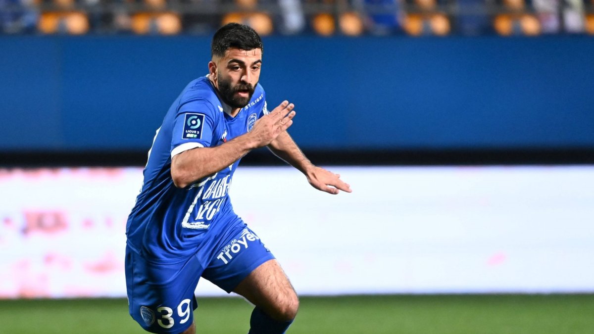 Bozok no continuará en el Lorient después del descenso de categoría.