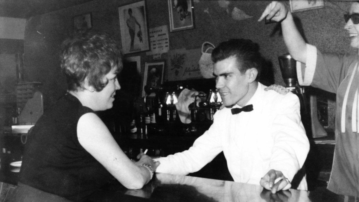 A la sala de fiestas Hoango, del Zapillo, vinieron los primeros  artistas travestidos.