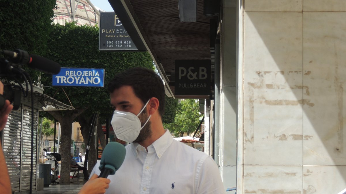 José Ramón Pineda en el Paseo de Almería para hacer los test de Covid en 2020.