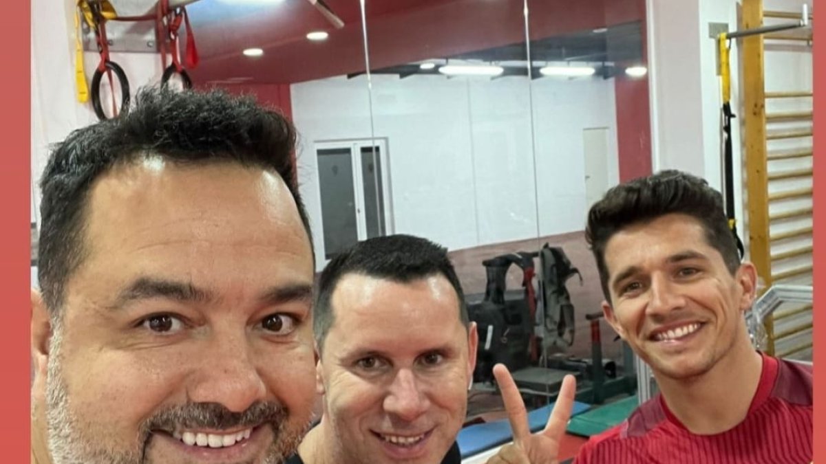 Diego Maziel, Cid Andrade y Juanjo Nieto en la sala médica del Power Horse.