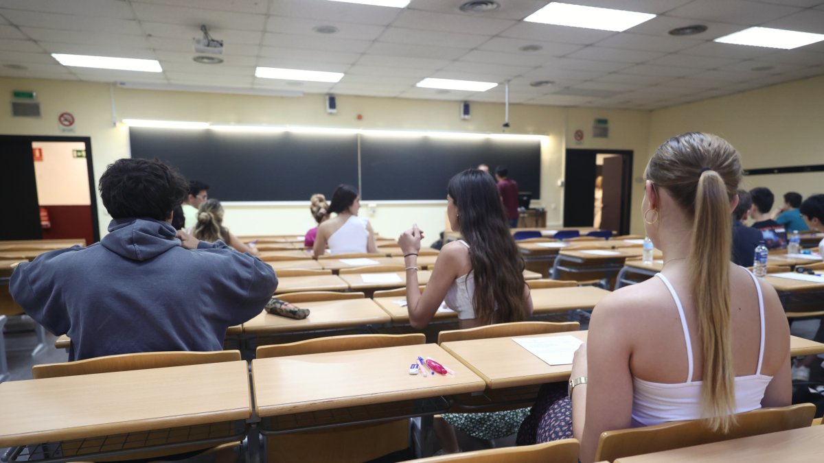 Estudiantes durante una prueba de selectividad.