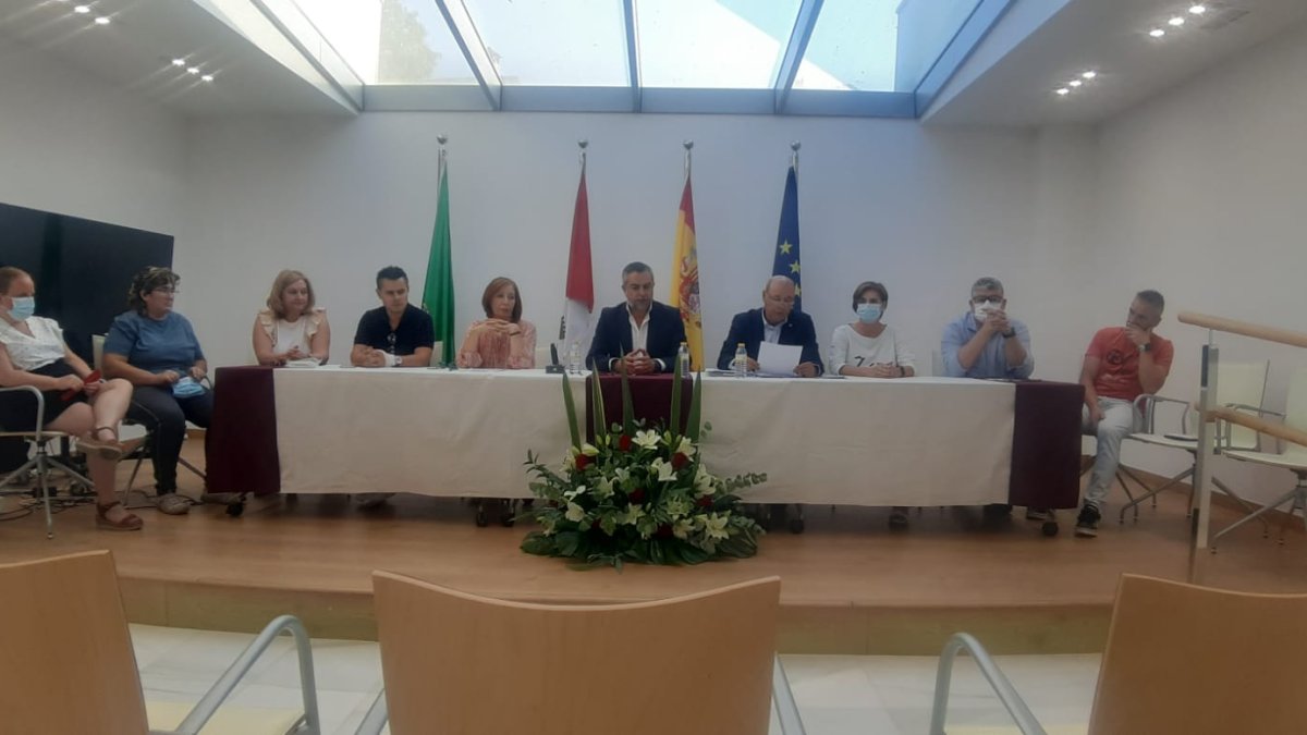 Pleno celebrado en el Ayuntamiento de Serón este lunes.