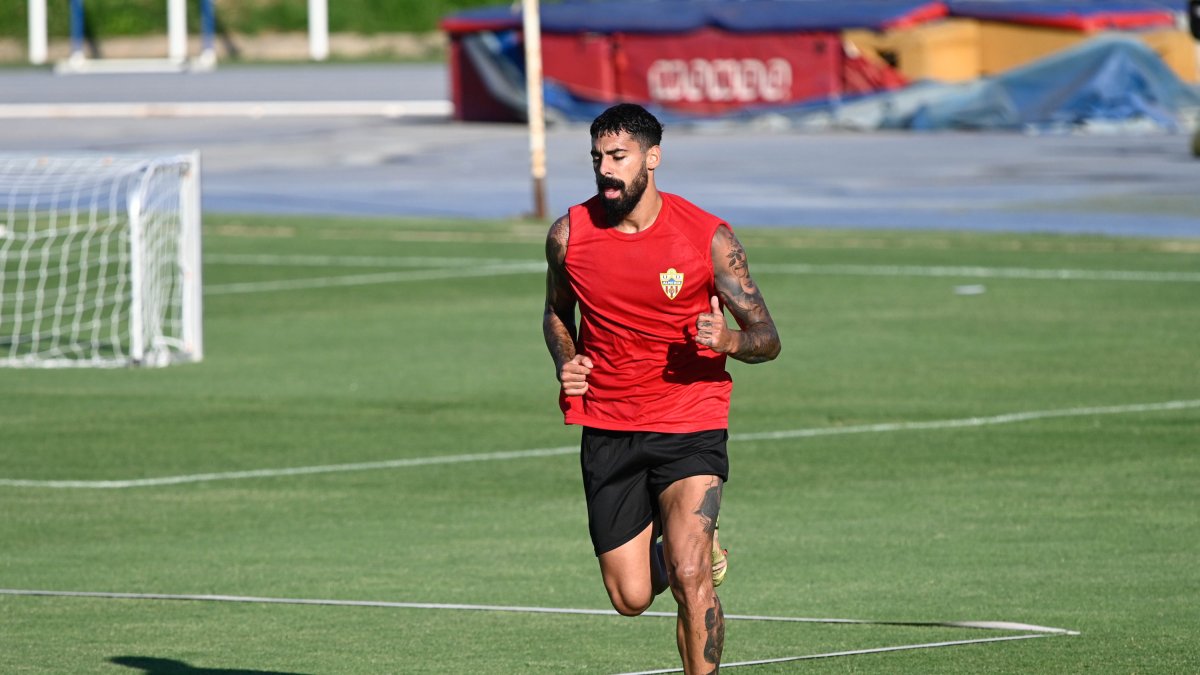 El extraño caso de Samú: no ha sonado en el mercado de verano.